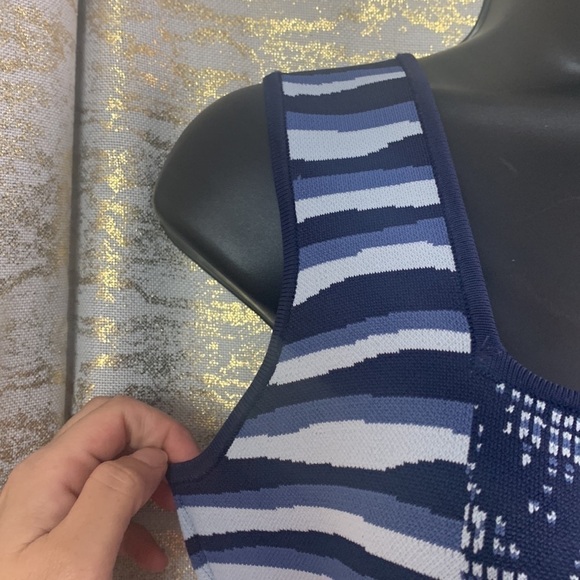 BCBG Maxazria Blue/White Ribbed Knit Hailey Shibori Dress Size M - Picture 8 of 15